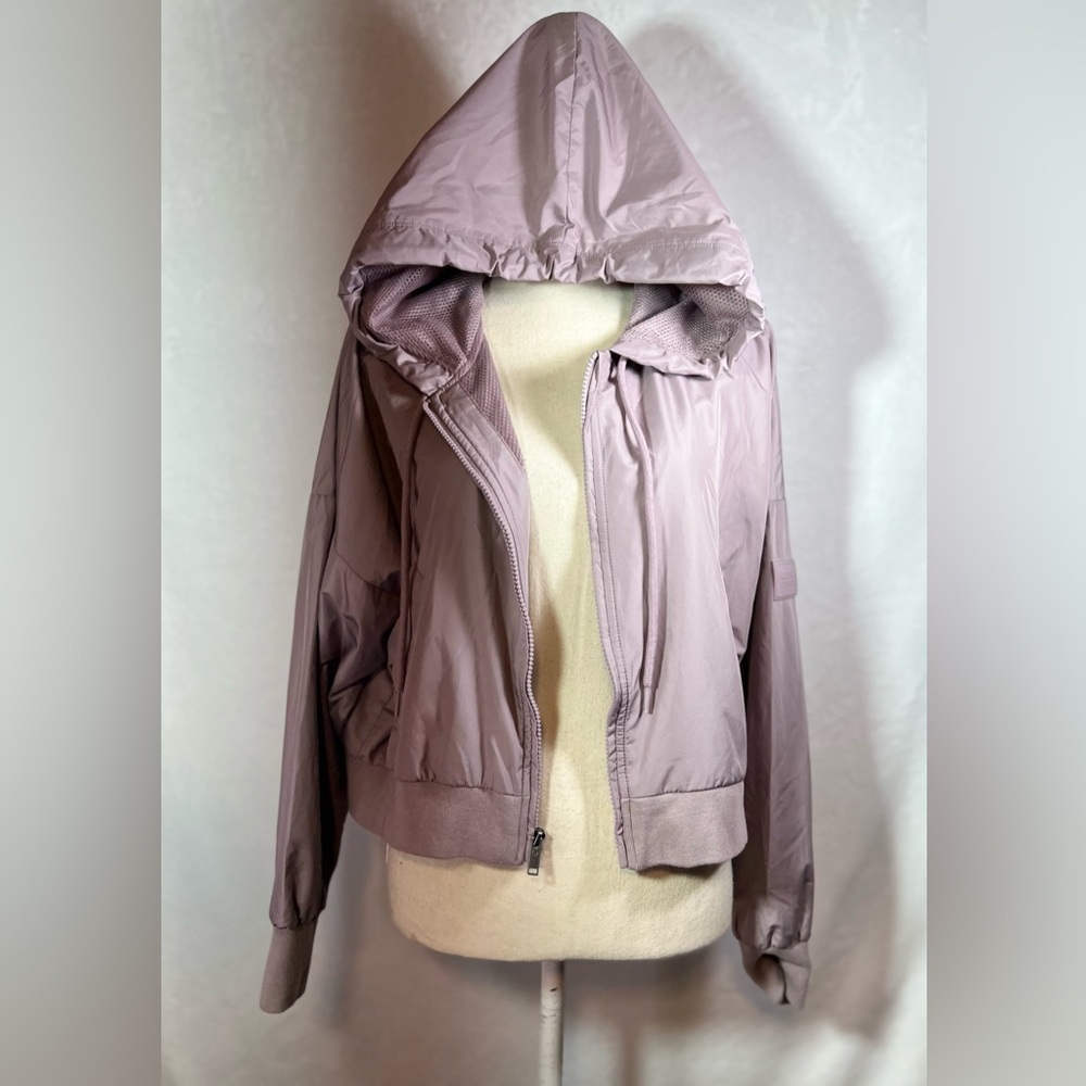 Hollister NWT Crop Windbreaker Jacket Women’s Size Large Light Purple - Picture 9 of 10